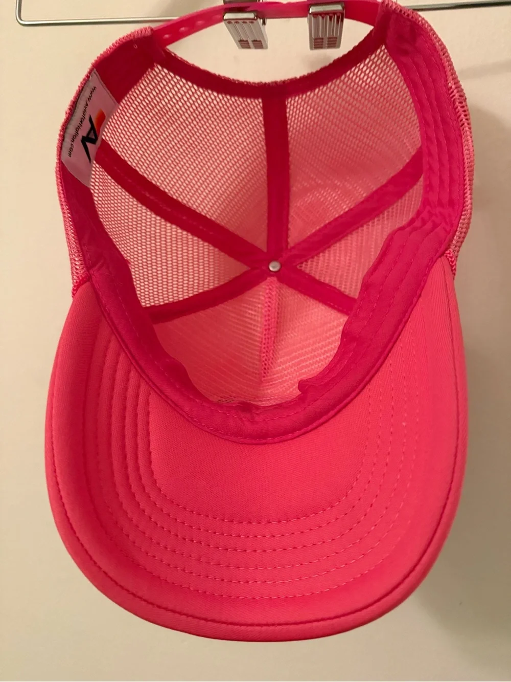 Hat Neon Pink Trucker - Picture 3 of 7